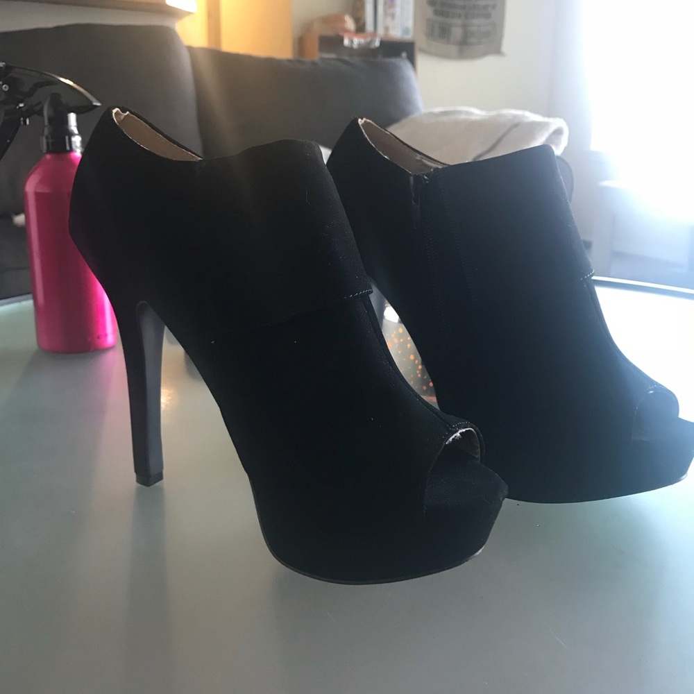 Black open toe heels